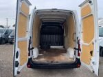 Détail du hayon et du seuil de chargement pour manutention