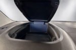 Vue intérieure générale montrant habitabilité avant