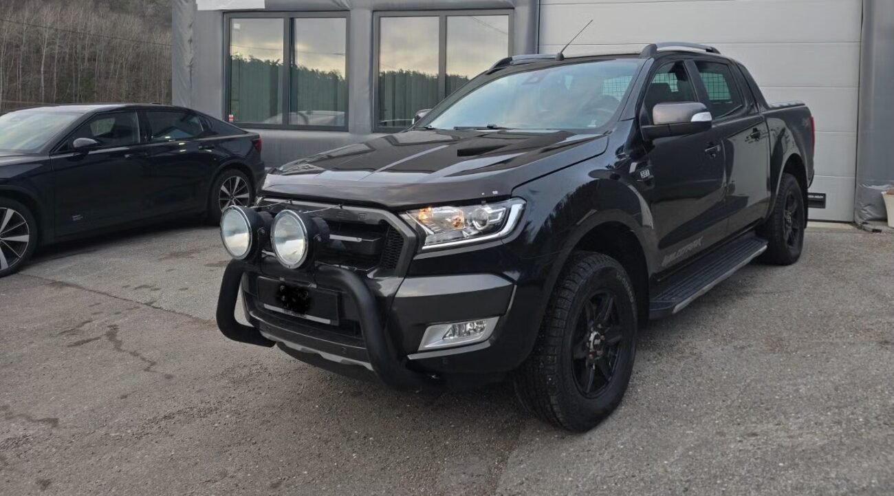 Volant Ford Ranger alcantara