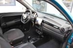 Jantes et pneumatiques visibles, état de la roue côté conducteur