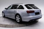 Volant multifonction et console centrale avec commandes visibles
