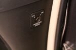 Détail d'une poignée de porte et serrures