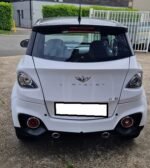 Vue arrière montrant les feux de jour à LED et la lunette