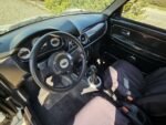 Vue latérale montrant les lignes de la carrosserie