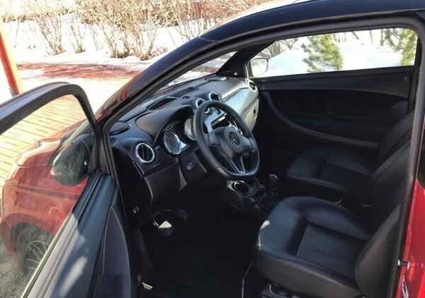 Vue arrière Aixam Coupe GTI avec radar de recul visible