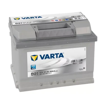 Détail des bornes et des inscriptions sur la batterie VARTA, vue rapprochée
