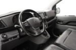 Plaques d'immatriculation visibles et état général de la carrosserie