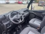 Gros plan sur la face avant et phares, carrosserie sans dommages apparents