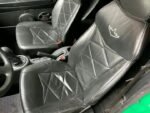 détail de l'habitacle et du siège conducteur