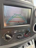 Moteur 1,6 L diesel propre et compartiment entretenu