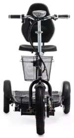 Photo promotionnelle montrant l'ensemble du scooter sur fond neutre