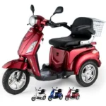 Tricycle électrique rouge vu de côté avec panier arrière
